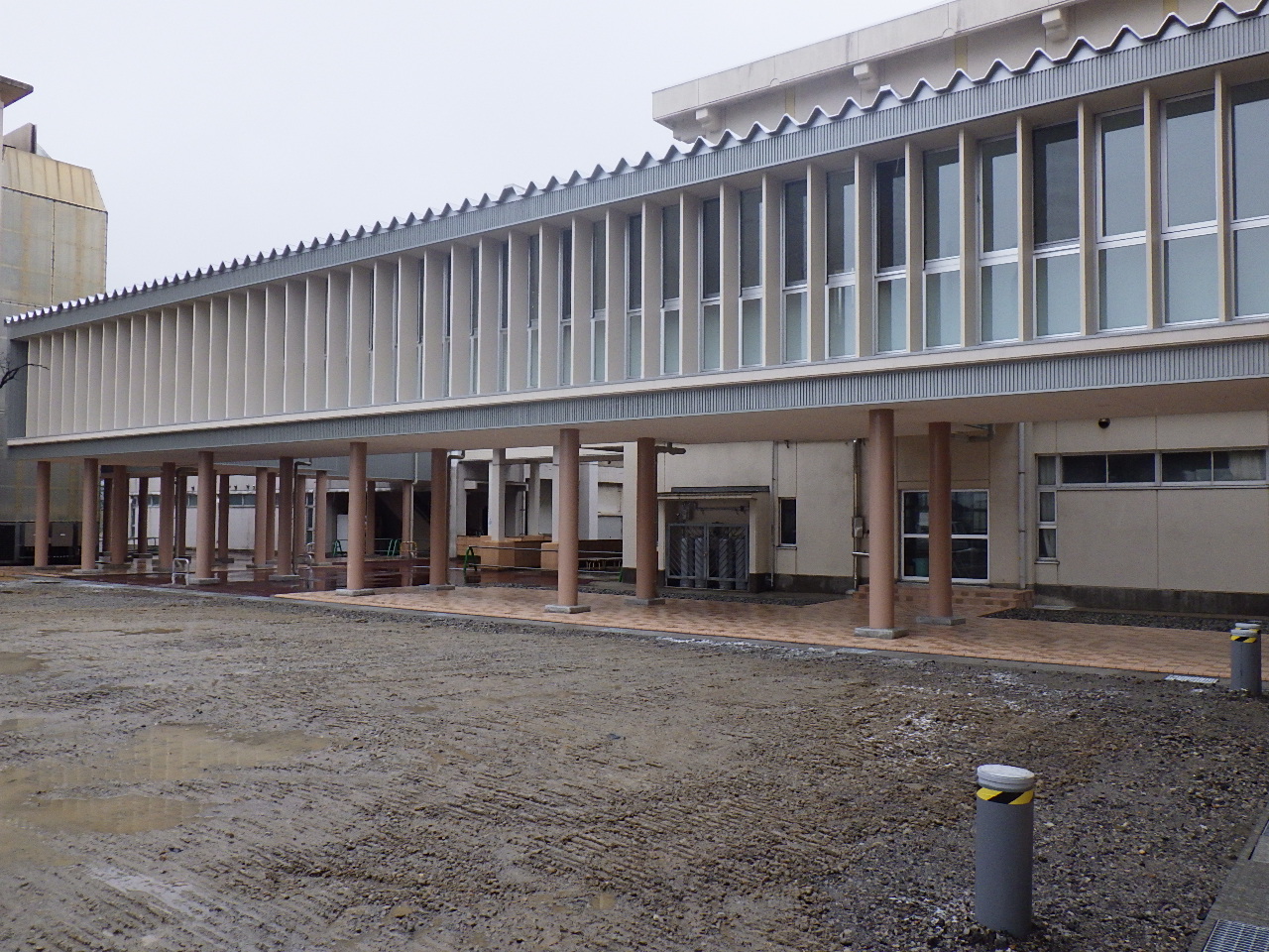 2015年 県立魚津工業高校渡り廊下新築工事